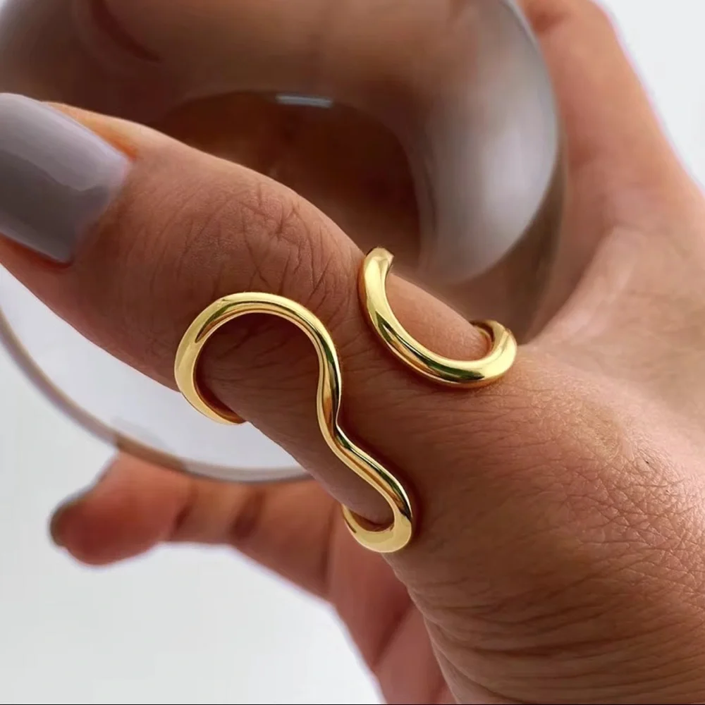 Abstract Gold Open Ring – Elegant Minimal Jewelry